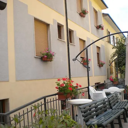 Hotel Ristorante Pizzeria La Bocca Di Bacco 3*