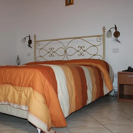 Hotel Ristorante Pizzeria La Bocca Di Bacco 3*